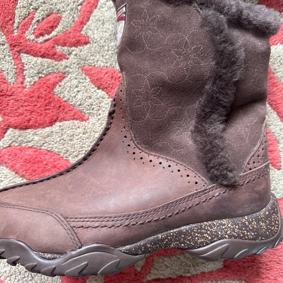 The North Face  Leather Snow Primaloft Hydroseal Boots - Picture 3 of 6